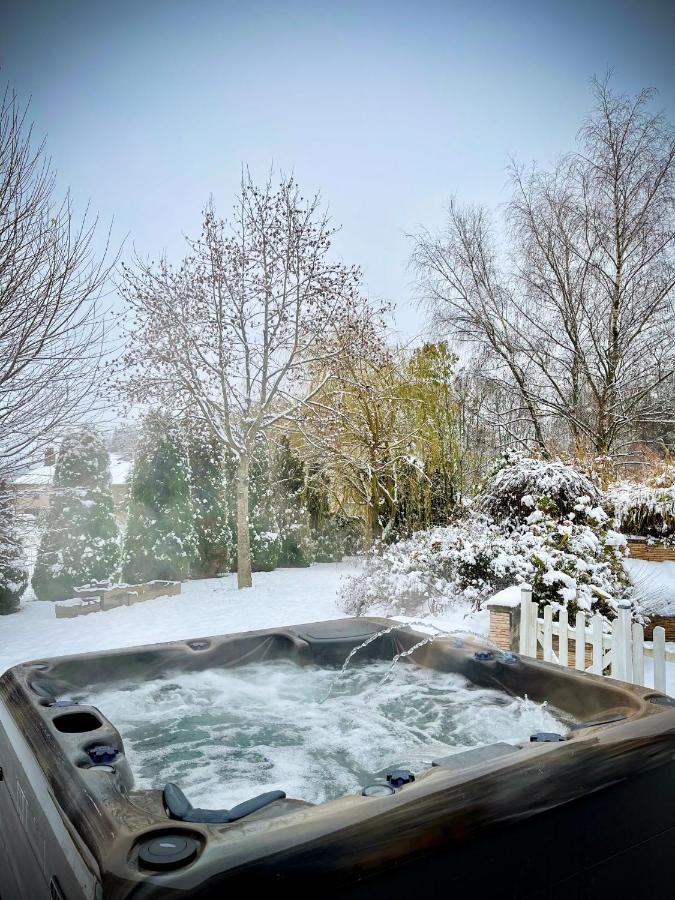 Villa 200m2 avec PISCINE chauffée&SPA&sauna&kota-grill Laval-sur-Vologne Extérieur photo